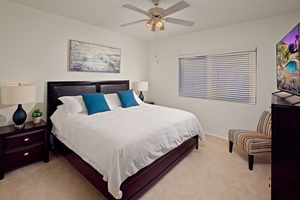 Фото Tatum Place