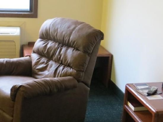 Фото Super 8 by Wyndham Omaha I-80 West