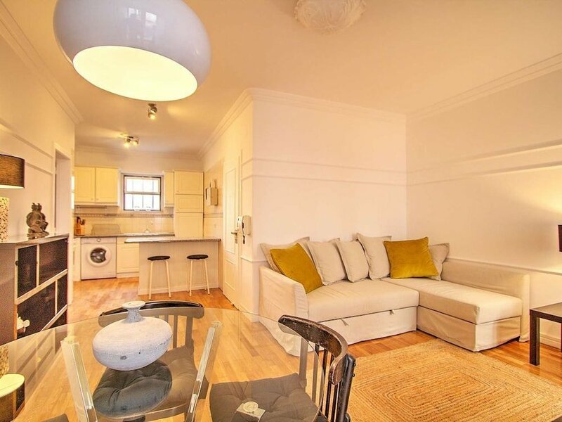 Апартаменты In the Heart of Bairro Alto-live Like a Local в Лиссабоне