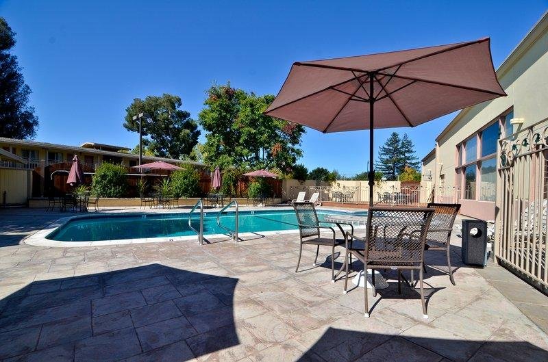 Фото Best Western Petaluma Inn