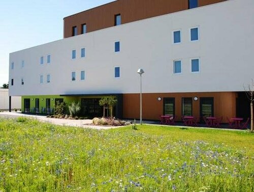 Гостиница Brit Hotel Vendee Mer в Ла-Роше-сюре-Йоне