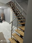 Perila26-inox (territoriya GSK Mir-2, 400), escaleras y barandillas de escaleras