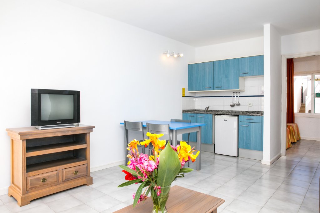 Фото Apartamentos Livvo Oasis