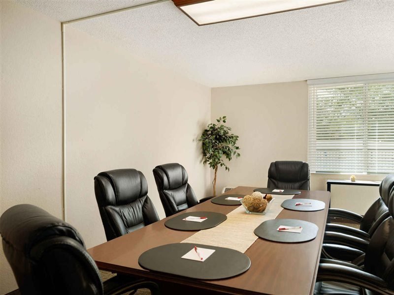 Фото Holiday Inn Tallahassee E Capitol - Univ, an Ihg Hotel