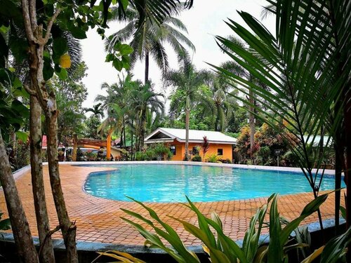 Гостиница Clemente's Garden & Resort в Провинции Аурора