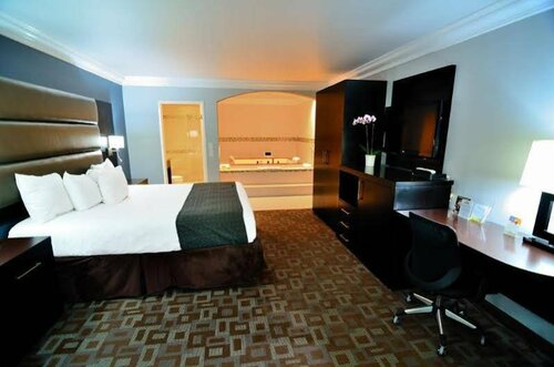 Гостиница Days Inn by Wyndham Downey в Дауни