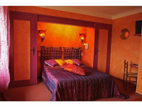 Гостиница Hotel Le Rocher Blanc в Бриуде