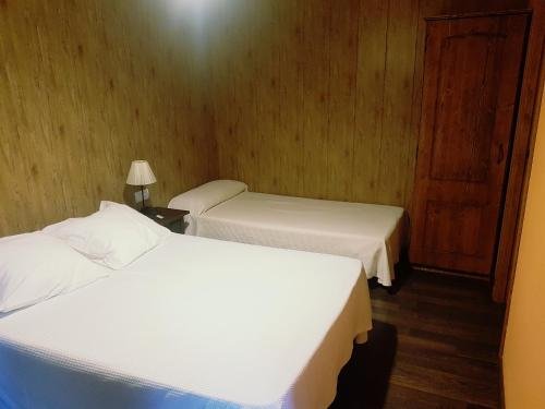 Фото Hostal Restaurant Pous de la Neu