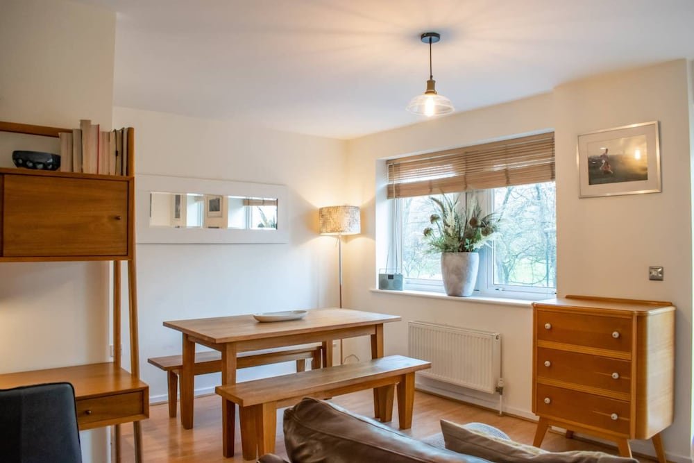 Фото 1 Bed with Balcony by Broadway Market & Columbia Road