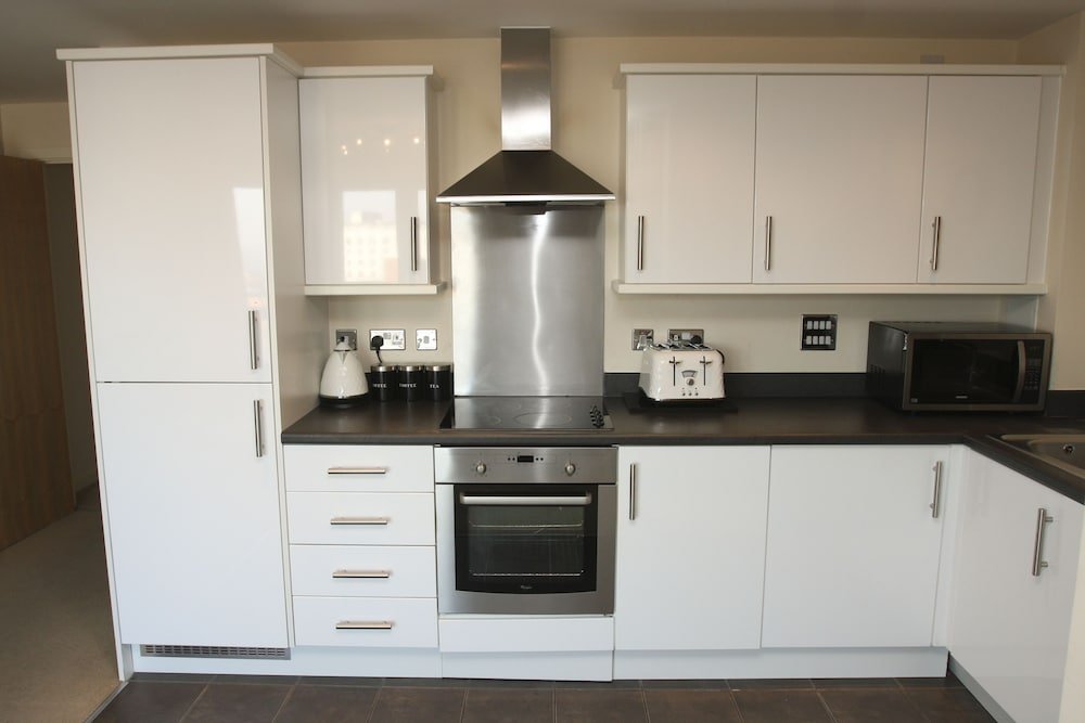 Фото 2 Bed Modern Apartment-Wilmington Close