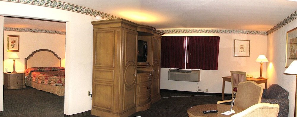 Фото Heritage Inn Express Chico