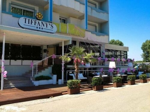 Внешний вид отеля Hotel Tiffany's в Каттолике, фото 1