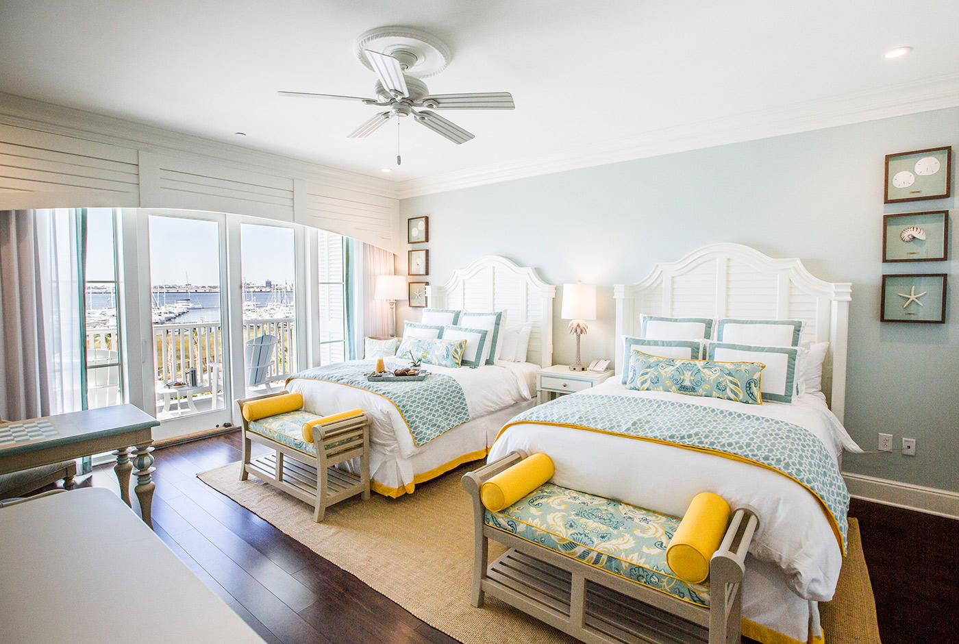 Фото The Beach Club at Charleston Harbor Resort and Marina