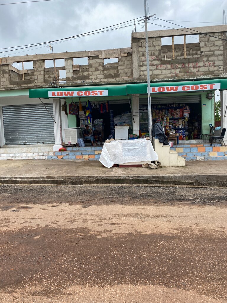 Non-bank financial institution Low Cost Enterprise, Accra, photo