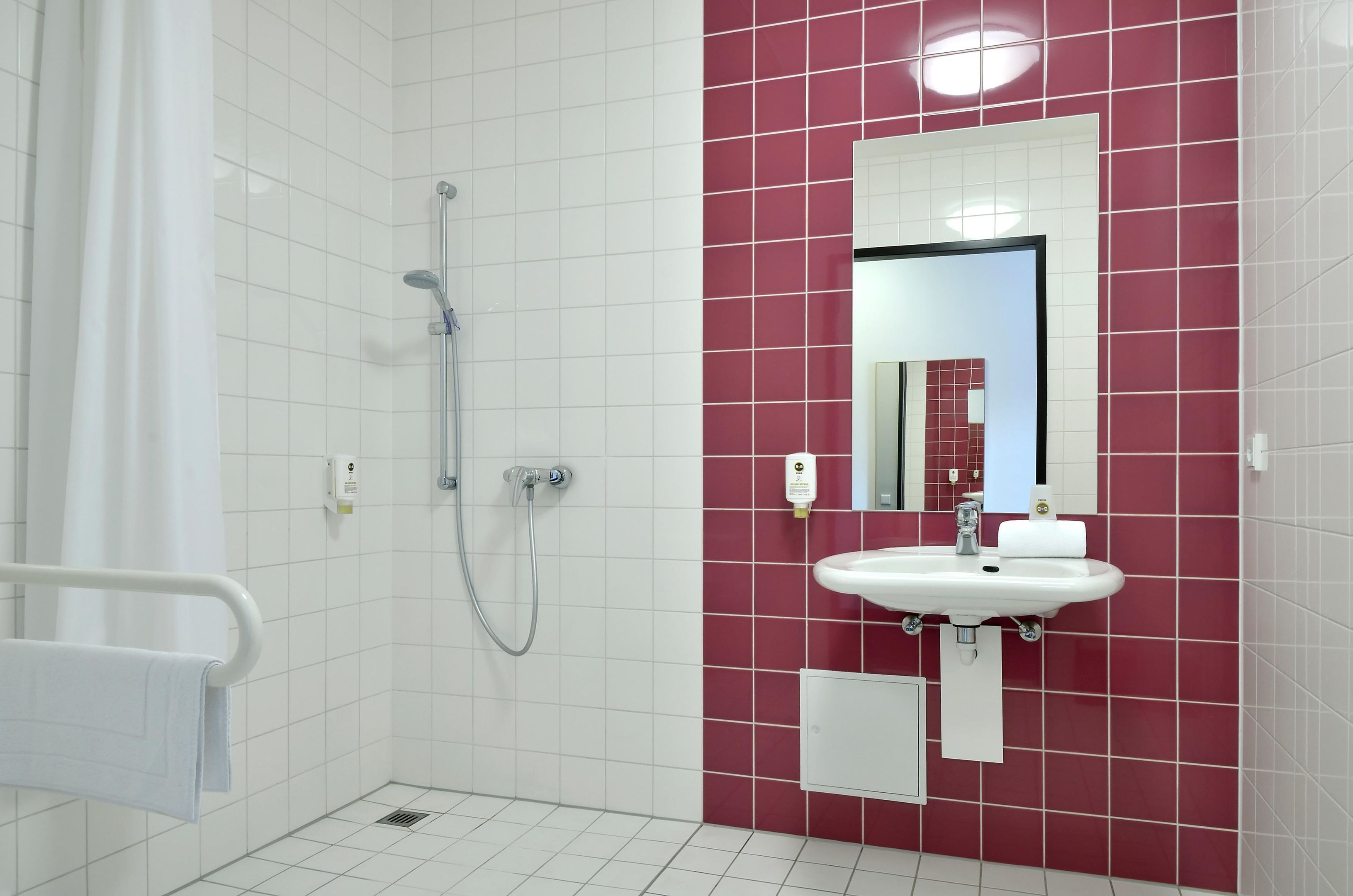 Фото B&b Hotel München City-Nord