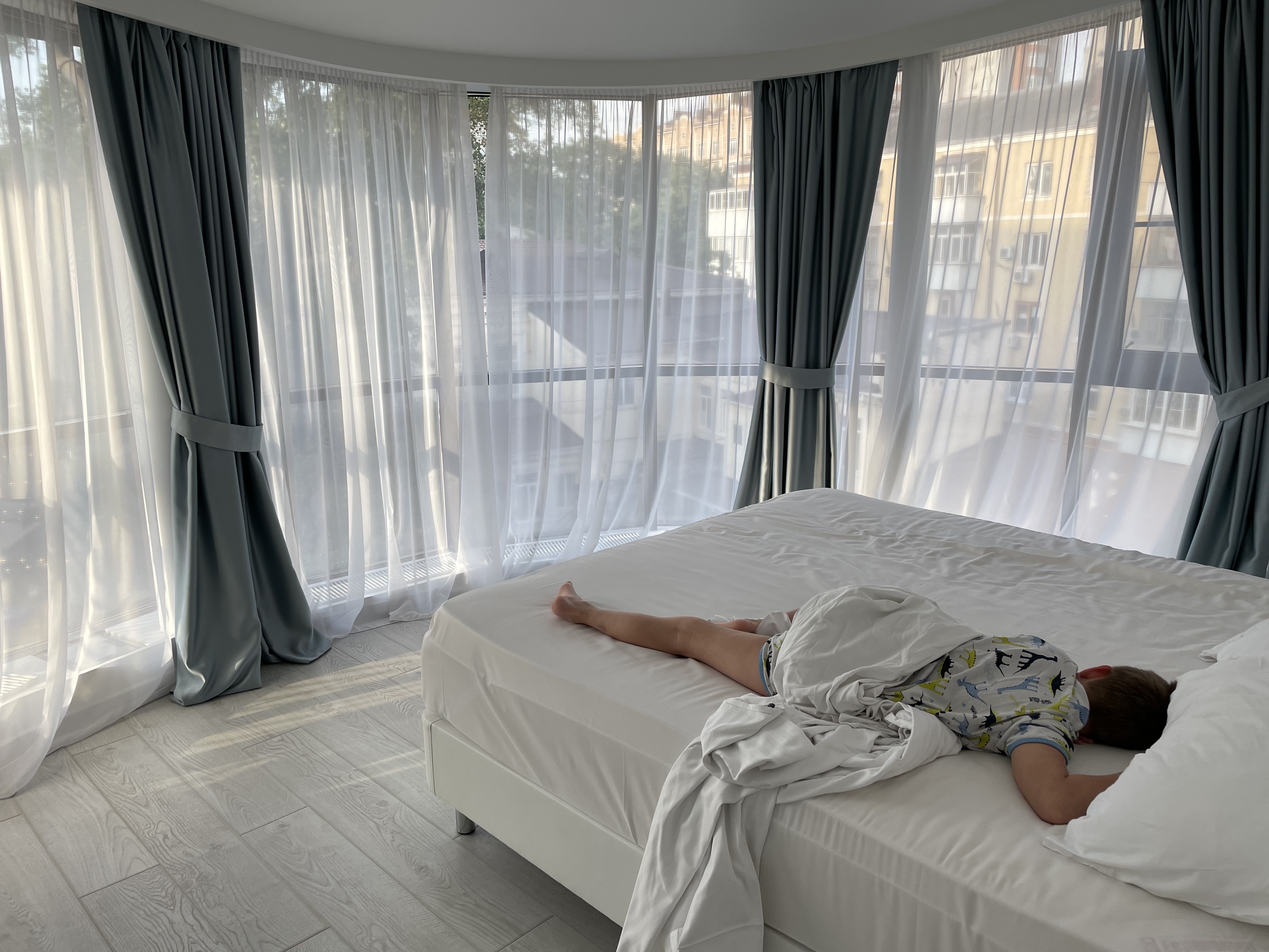 Фото отеля 2