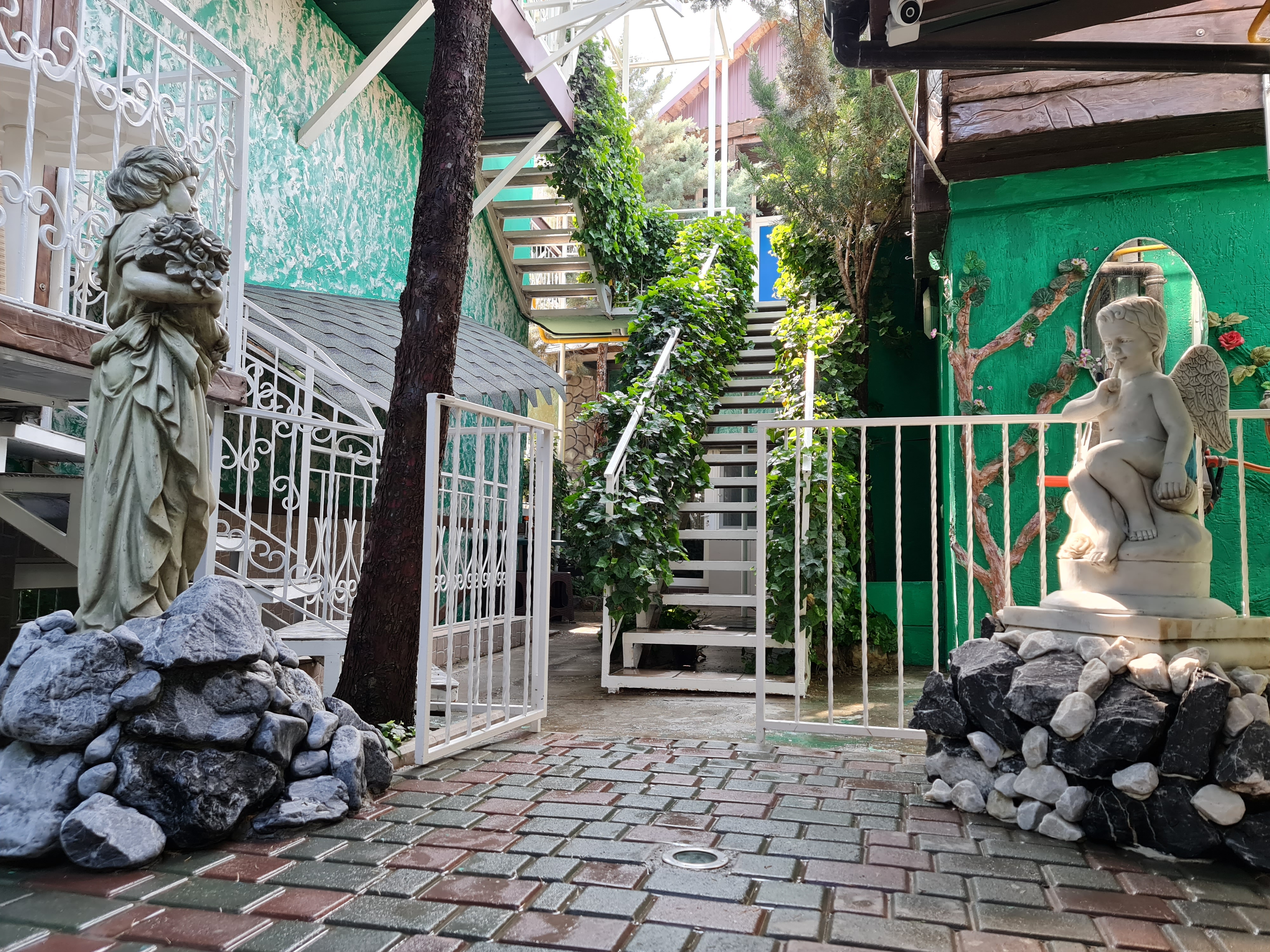 Фото Волшебный дворик