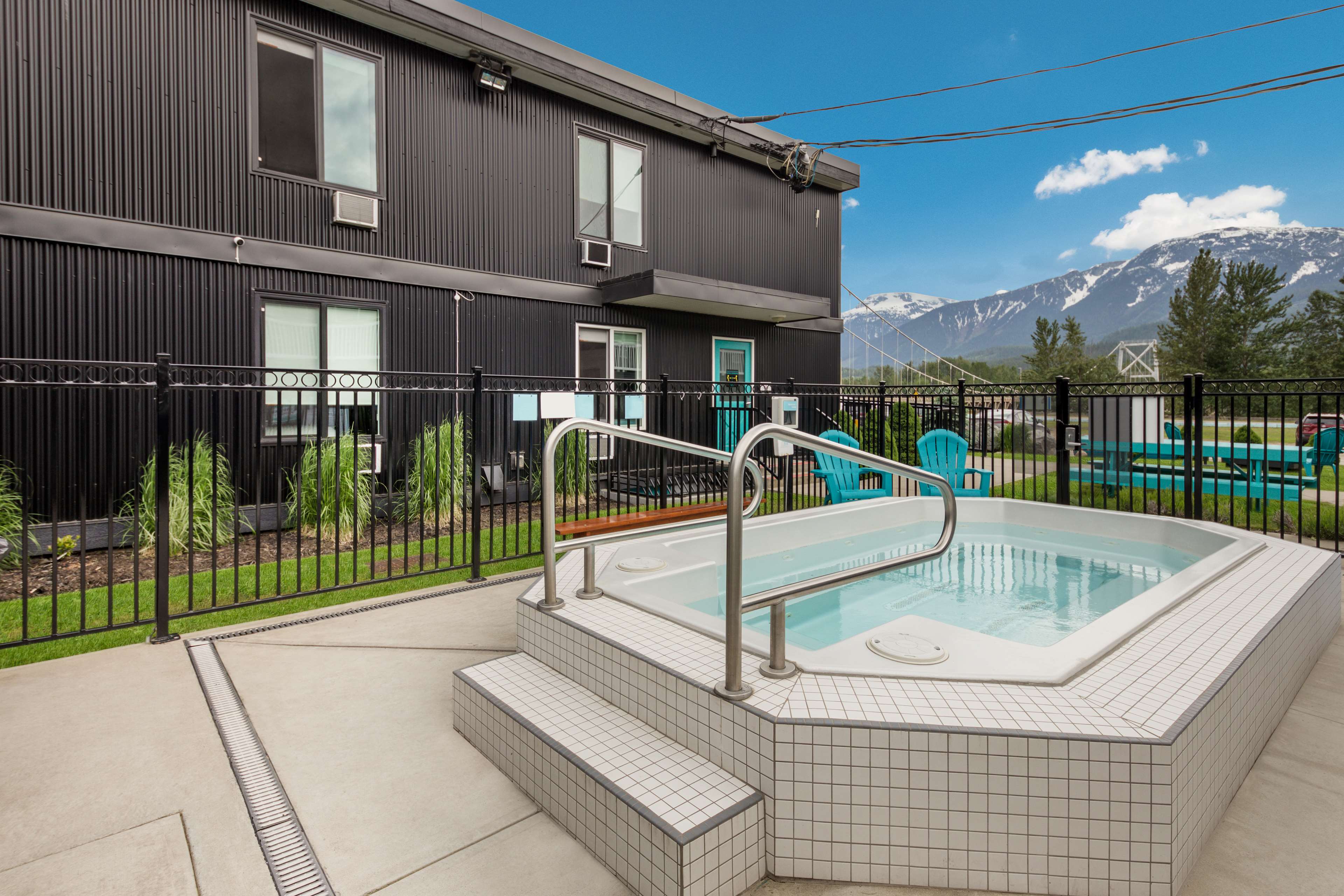 Фото Stoke Hotel SureStay Collection by Best Western