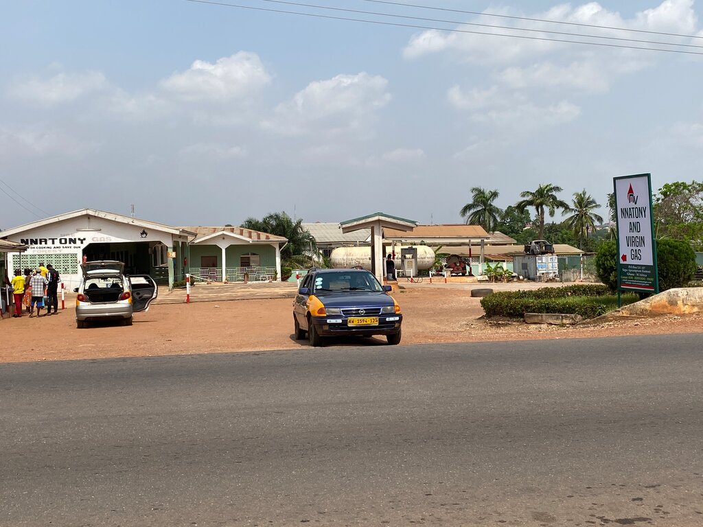 Gas station Nnatony and Virgin Gas, Kumasi, photo