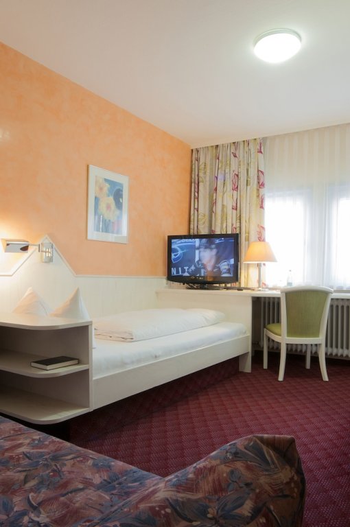 Фото Hotel - Restaurant Hirsch