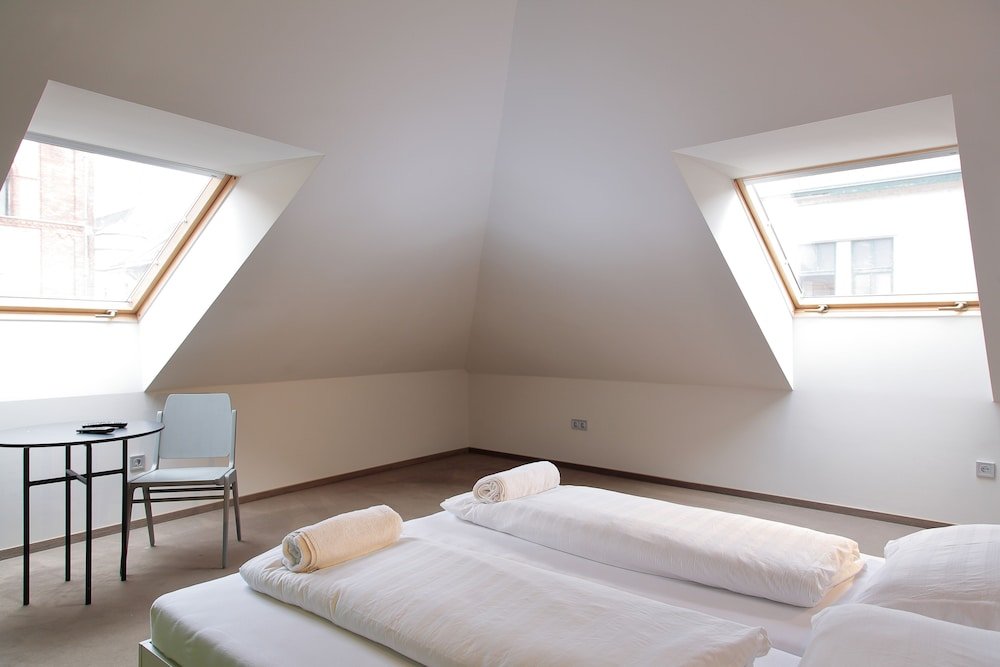 Фото Maverick Urban Lodge