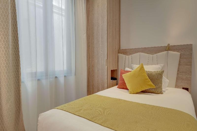 Фото Best Western Plus Hotel Comedie Saint-Roch