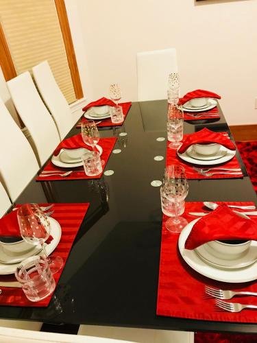 Фото Boston Lodge and Suites