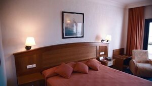 Hotel Lancelot (Arrecife, Avenida Mancomunidad, 9), hotel