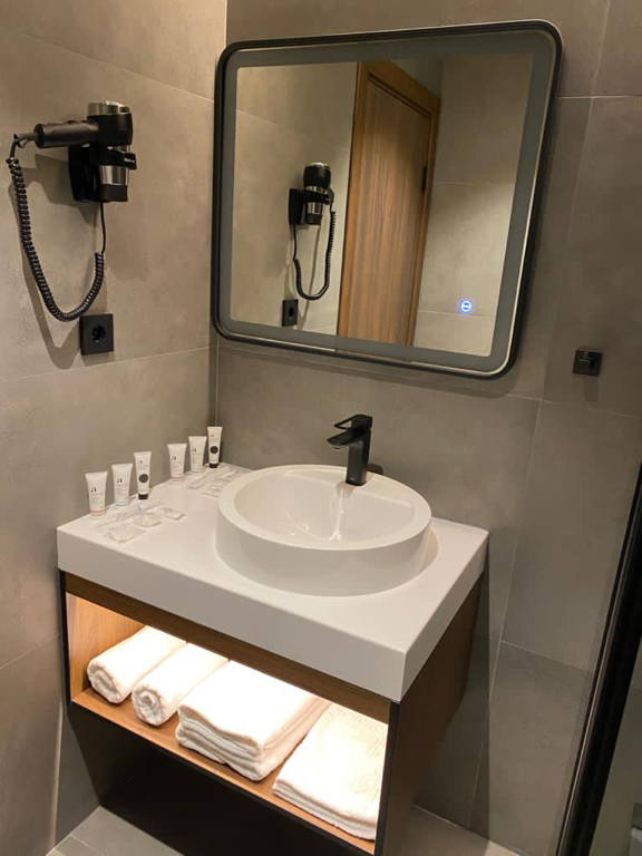 Фото Promenade Hotel