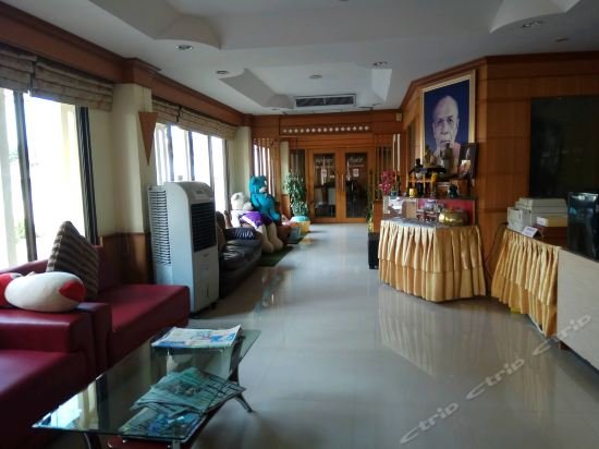 Фото PoonSook Resident Hotel