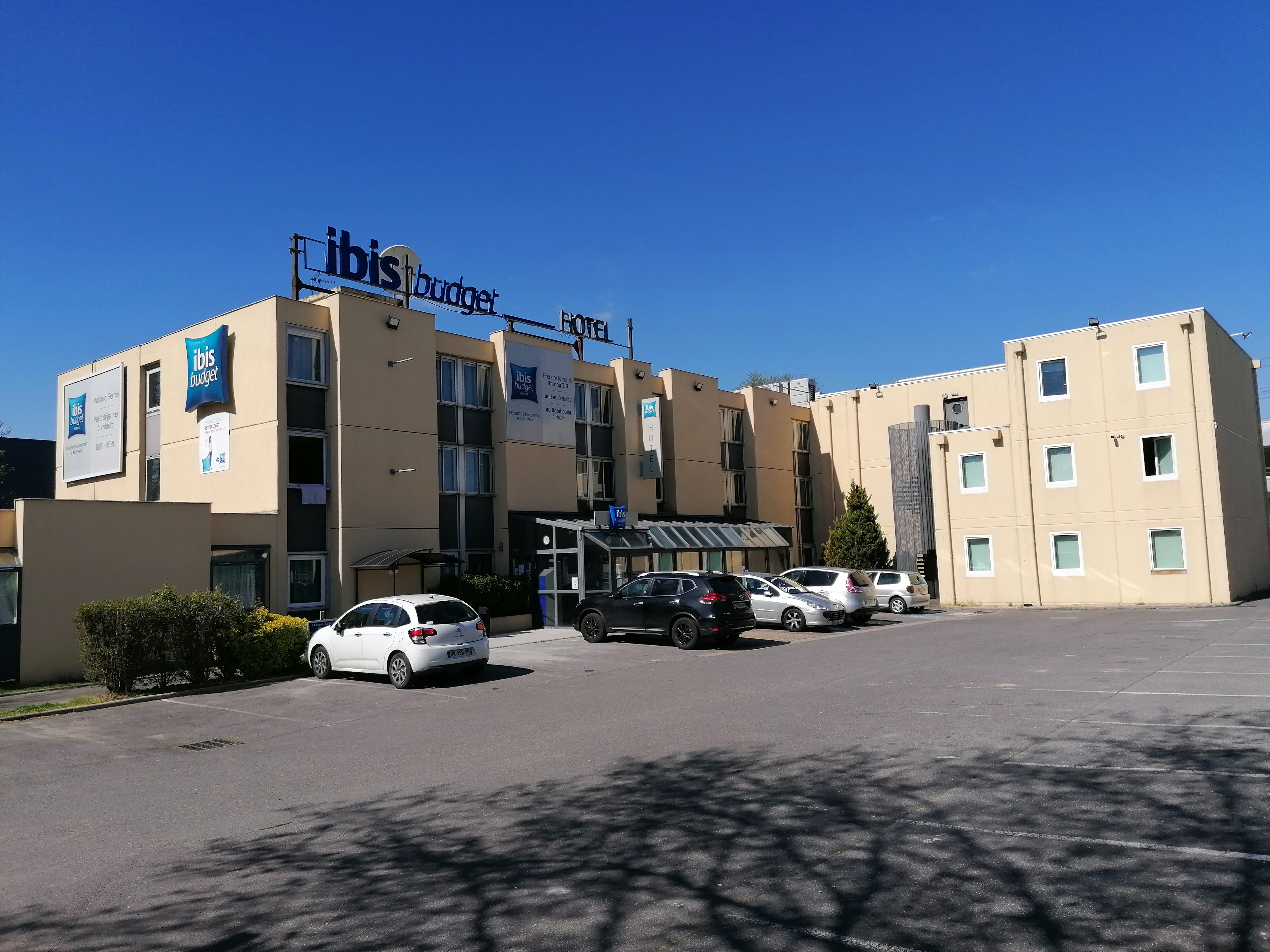 Фото отеля 3