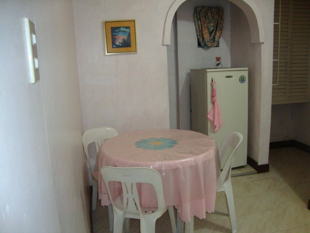 Фото 3br Unit 2 Jefrell Apartments