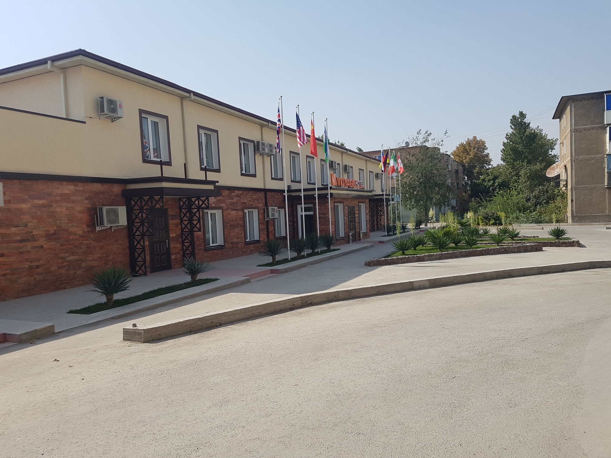 Фото отеля 2