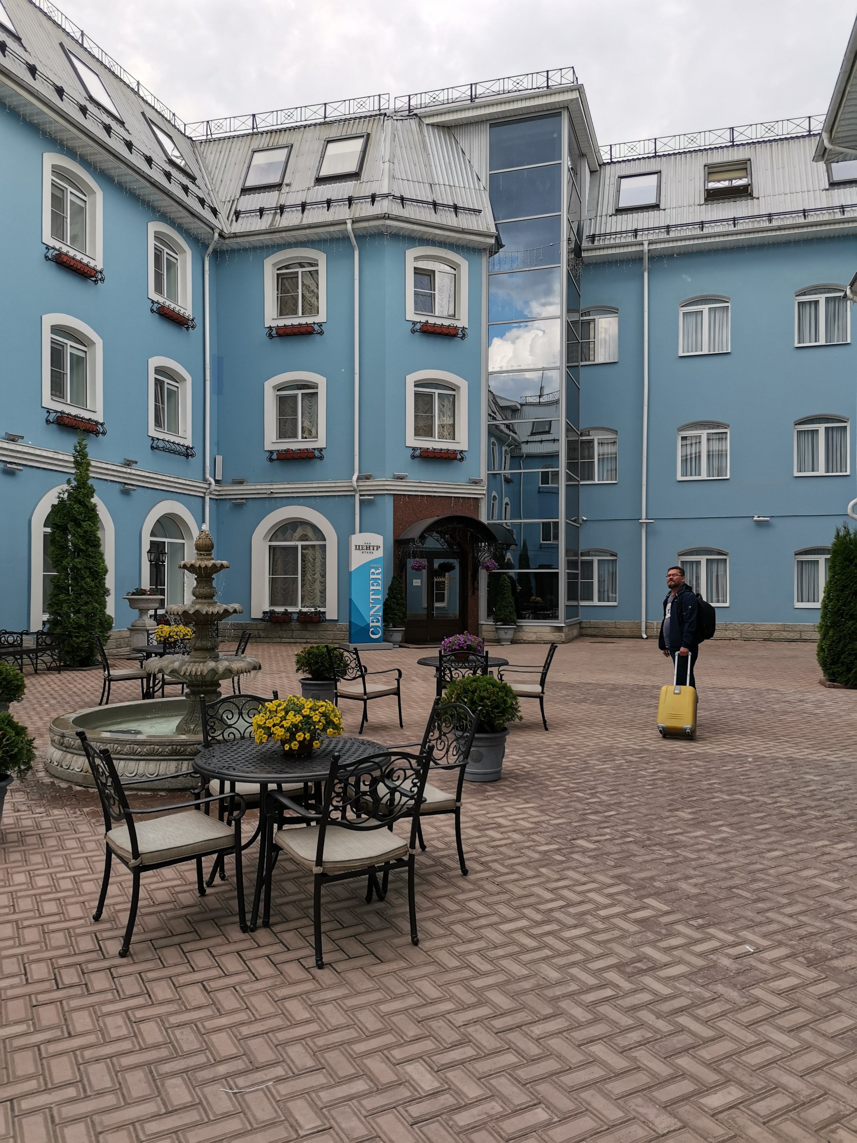 Фото отеля 2