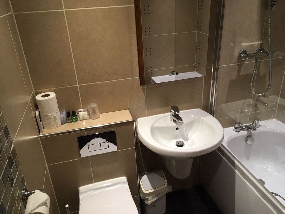 Фото Standing Stones Hotel