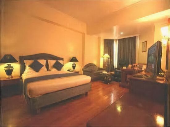 Фото The Capitol Hotel