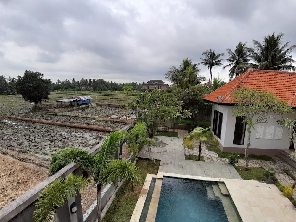 Фото Adil Villa and Resort
