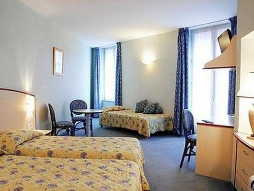 Гостиница Hôtel de France в Монморийоне