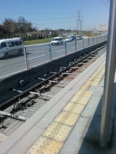 Cumhuriyet Mahallesi (Istanbul, T4), metro station