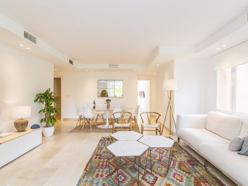 Фото Port Oasis Golden Mile Apartment