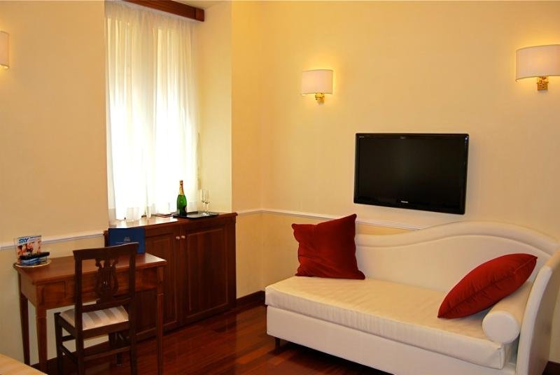 Фото Ludovisi Luxury Rooms