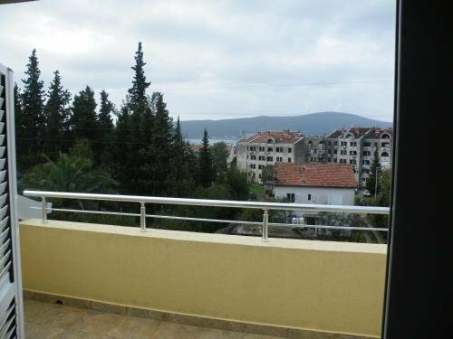 Гостиница Apartments Viktoria в Тивате