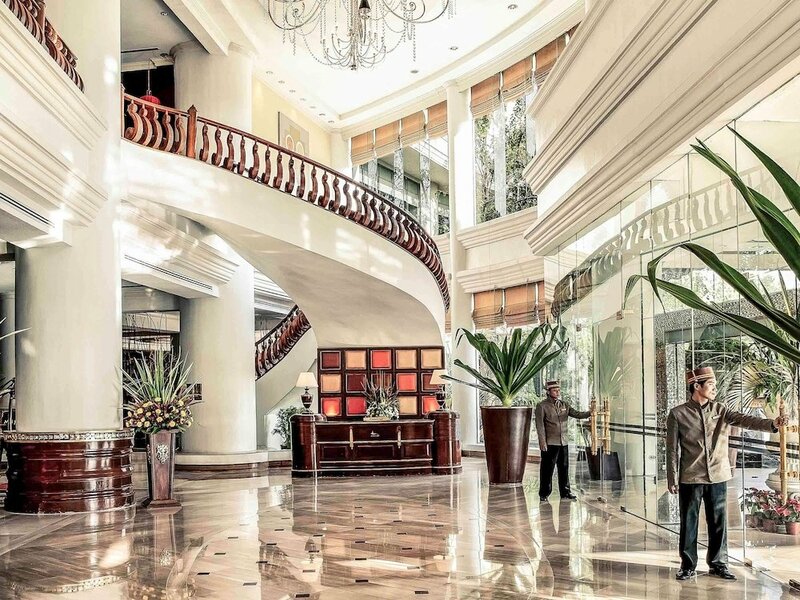 Гостиница Mercure Mandalay Hill Resort в Мандалае