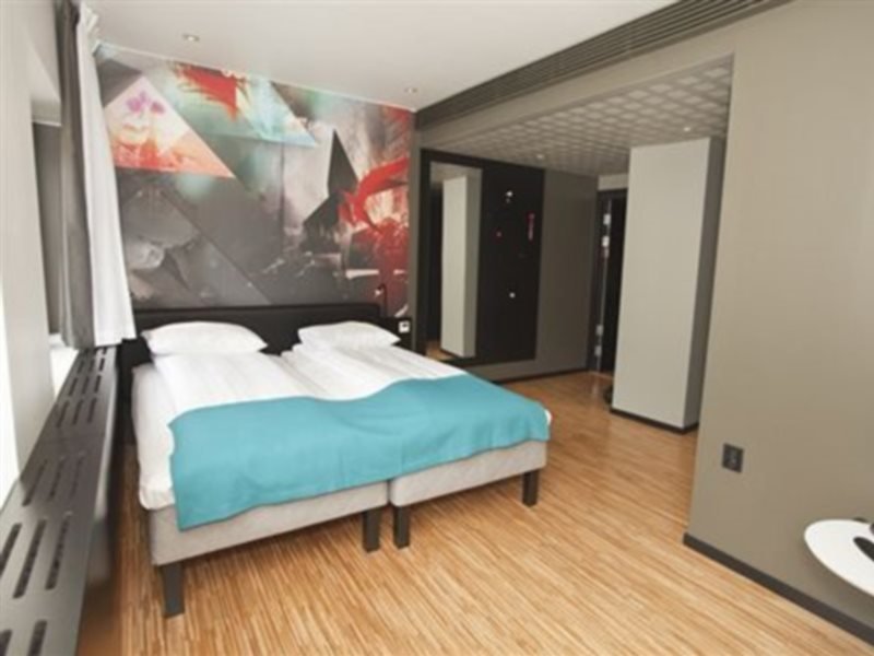 Фото отеля 2