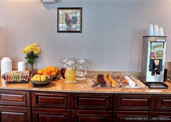 Фото Clarion Hotel Conference Center on Lake Erie