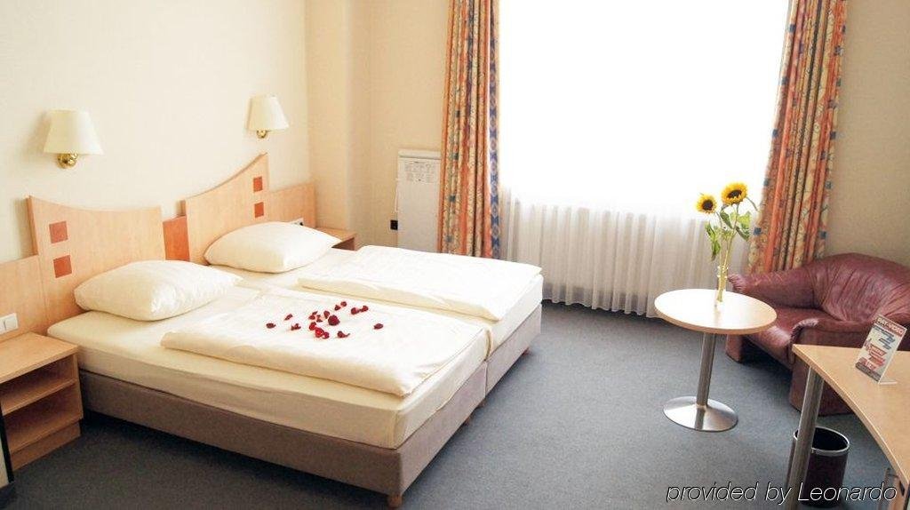 Фото Hotel Mainzer Hof