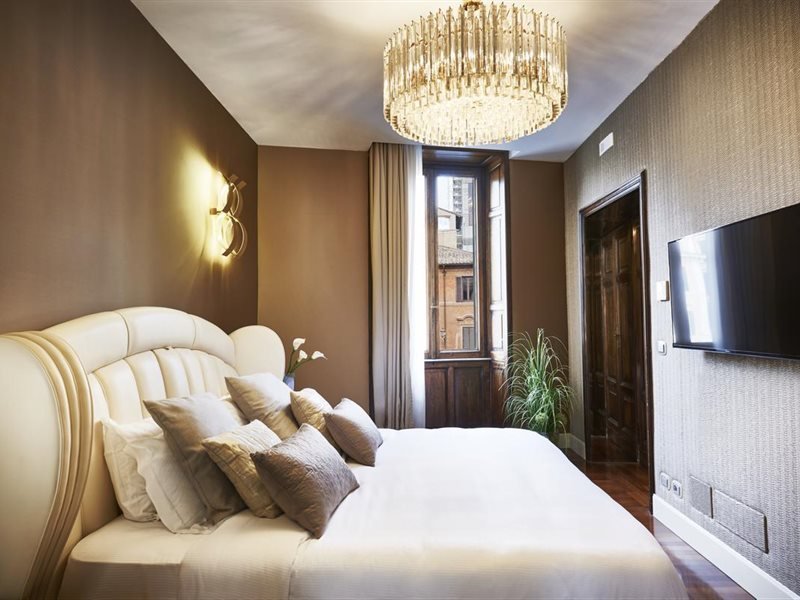 Фото Spanish Steps Miracle Suite