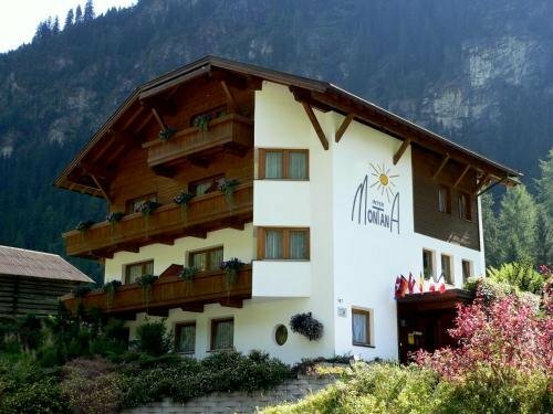Гостиница Intermontana Hotel Garni в Санкт-Леонхарде-им-Пицталь