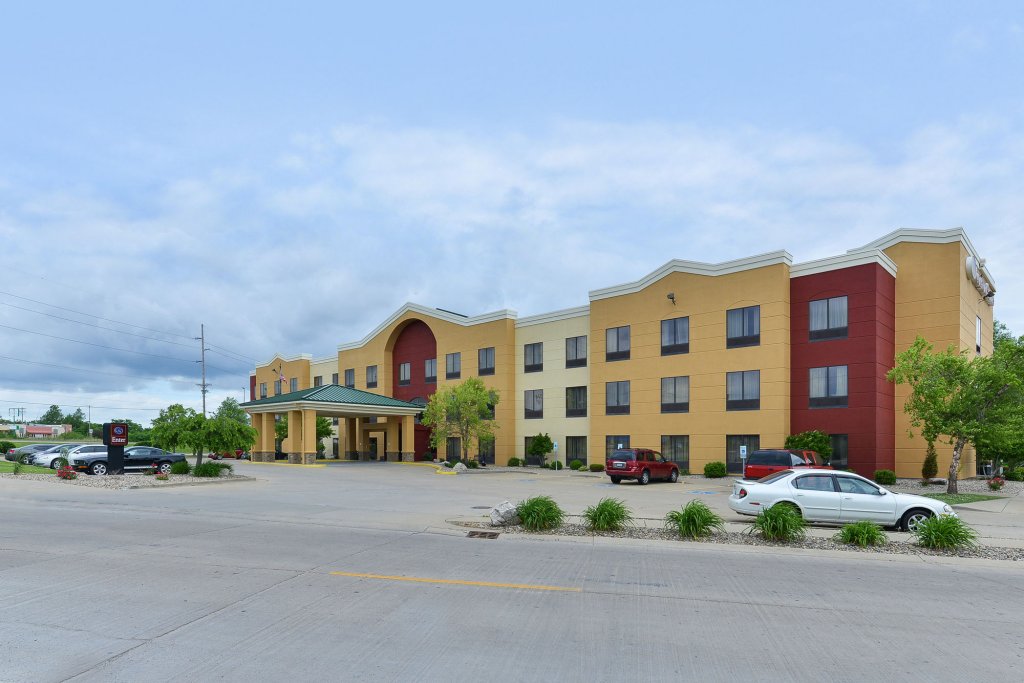 Фото Comfort Suites near Route 66