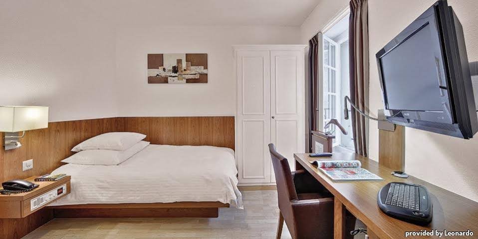 Фото Hotel De La Rose